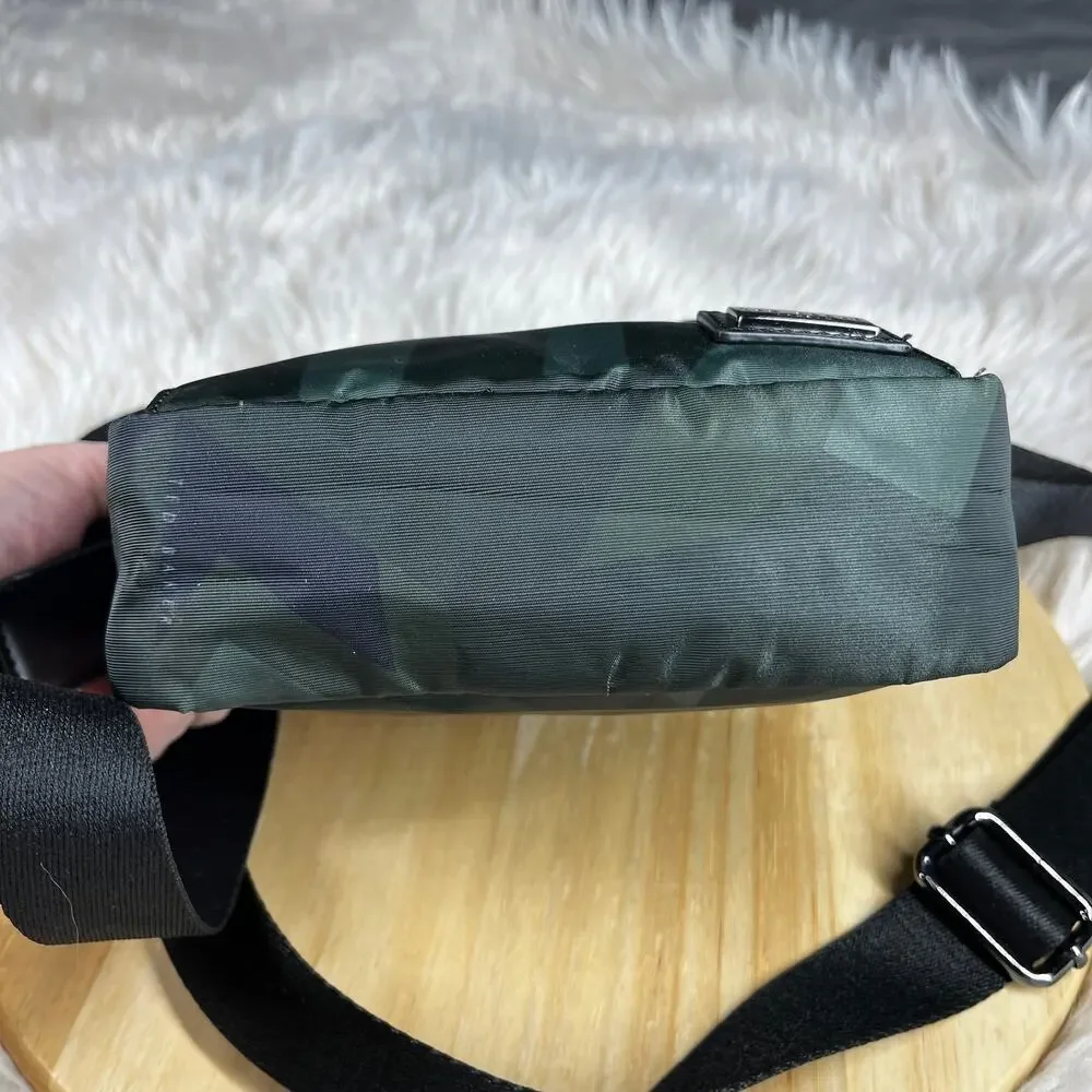 TED BAKER London Signle Camo Crossbody Messenger Bag Mens/Womens In Olive Travel